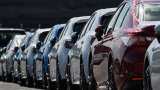 Carmakers like Maruti suzuki, Hyundai, Honda, Mahindra and Toyota offer discount on selected model