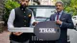 Anand Mahindra gifted Mahindra thar 700 keys to Royal Family Prince Lakshraj Singh Mewar, Know reason