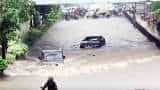 anand mahindra twitter: when Bolero beat jaguar in flooded mumbai rains! Mahindra video goes viral