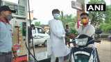 tokyo olypmic 2020 petrol pump owner giving petrol of rs 501 to those people whose name is Neeraj in Gujarat here you know all