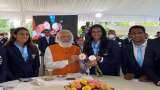 prime minister narendra modi meets tokyo olympics contingent in delhi today and did breakfast with them and eat ice cream with pv sindhu