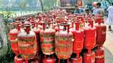 LPG Cylinder Price Hiked by 105 Rupees in delhi kolkata mumbai Know new price