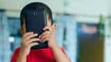 Smartphone effects on children Study shows 23.8 pc children use smartphones while in bed, 37.15 pc losing concentration