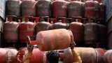 Uttarakhand govt takes big step ahead of crucial by-poll  3 free LPG cylinders for Antyodaya card-holders
