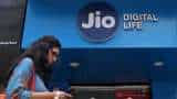 jio warns customers against cyber fraud says do not click on any links claims free mobile date