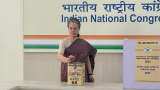 Congress President Election Shashi Tharoor Mallikarjun Kharge sonia gandhi priyanka gandhi vadra cast their vote