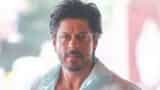 Shahrukh Khan reached maa vaishno devi temple before the release of the pathan film first song besharam rang released today