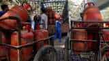 oil companies hikes Domestic lpg cylinder prices by 50 rupees commercial cylinder also become costlier check latest cylinder price rates
