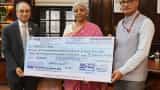 Dividend Income SBI and Bank of Maharashtra gave 7816 crore cheque to Nirmala Sitharaman