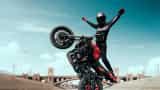 किस कंपनी की बिक रही कितनी ज्यादा मोटरसाइकिल? सामने आ गई मार्च की सेल्स रिपोर्ट auto sales march 2025 two wheeler segment royal enfield suzuki motorcycles tvs motor and others