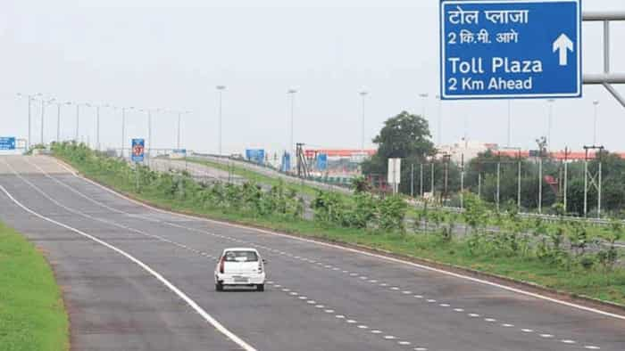 Delhi Meerut expressway toll tax fixed starting 15 September new traffic rules All you need to know about toll system