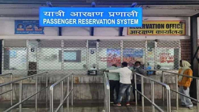 Railway hikes up 10 rs Platform tickets by 30 rupees this festive season for controlling crowd