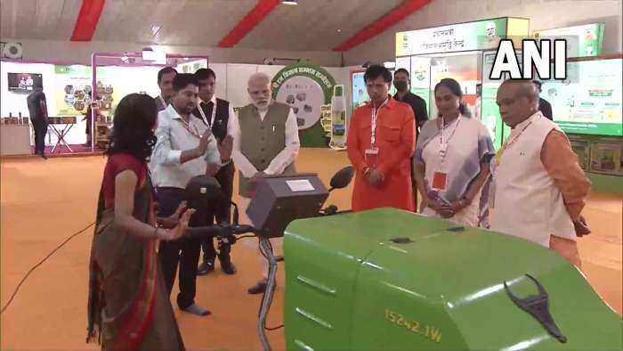 pm modi inaugurate agri startup conclave and kisan sammelan for 15000 farmers