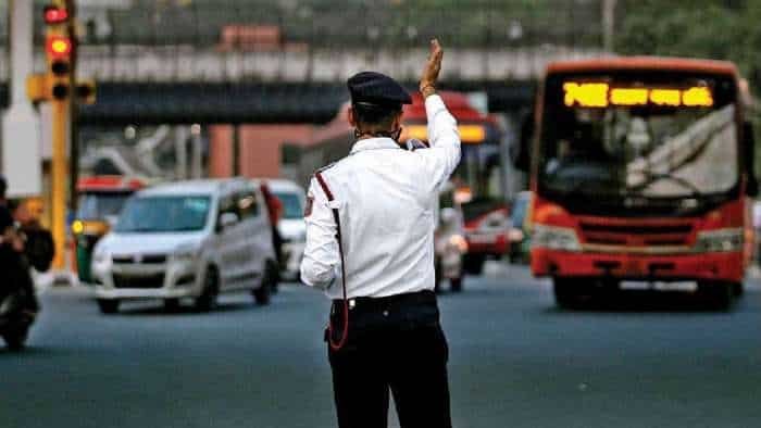 Delhi government reminding people to renew the vehicle pollution certificate by sending text messages on phone