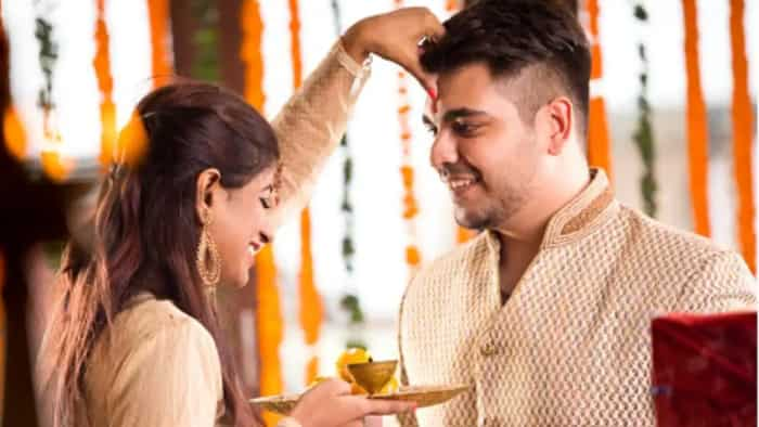 Bhai dooj 2022 date shubh muhurat puja vidhi and significance why we celebrate bhai dooj check importance