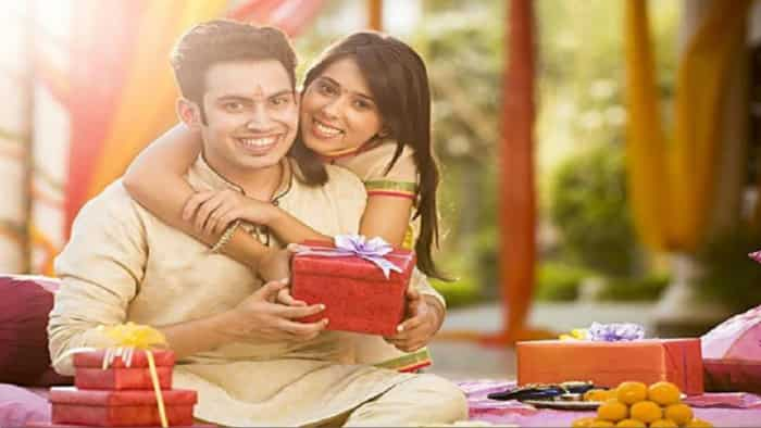 Bhai Dooj 2022 gift ideas secure your loving sister’s future by giving these financial gifts during Tika or tilak of dooj