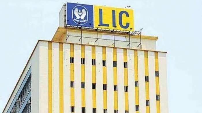 LIC may distribute 1.8 lakh crore dividend and bonus share issues