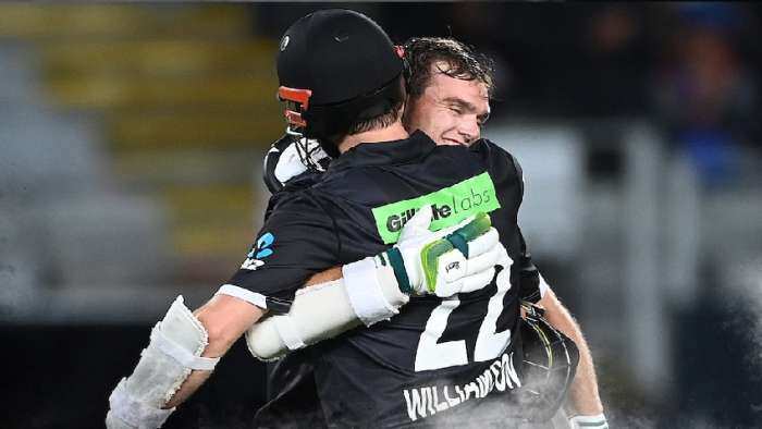 ind vs nz 1st odi eden park auckland new zealand beats india by 7 wickets tom latham kane williamson shreyas iyer shubman gill