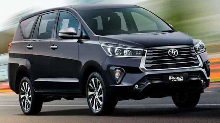 Toyota Innova Crysta की बिक्री बंद नहीं करेगी कंपनी!ऑफिशियल वेबसाइट से प्रोडक्ट लिस्ट से हुई गायब