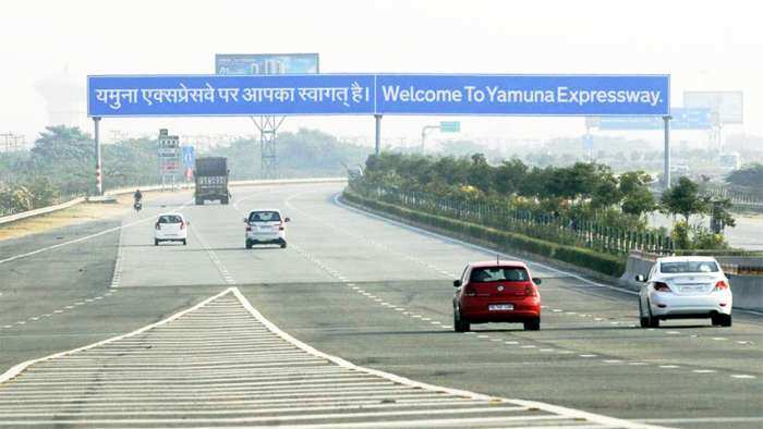 More than 4000 vehicles violated the speed limit on the Yamuna Expressway