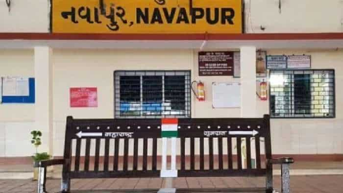 navapur railway station of western railway is situated on the border of maharashtra and gujarat indian railways