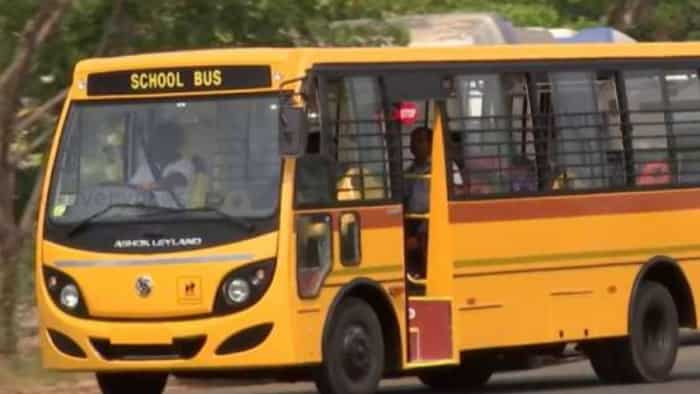 Why are colour of all school buses always yellow know interesting facts scientific reason behind this