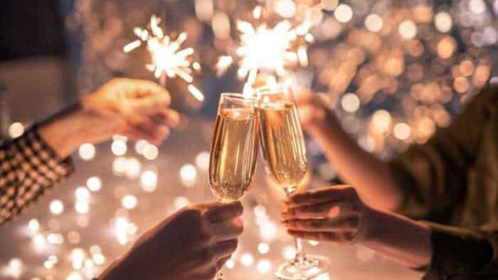 New Year Eve Celebration Ideas: how to celebrate welcome of new year 2023 party planning