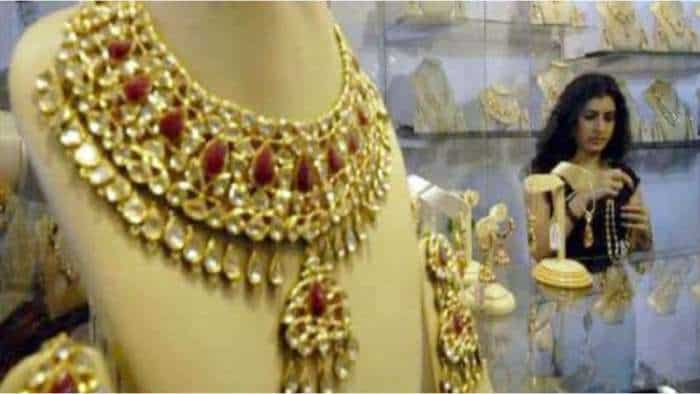 gold price depends on which factors know here experts view on gold price hike and other details