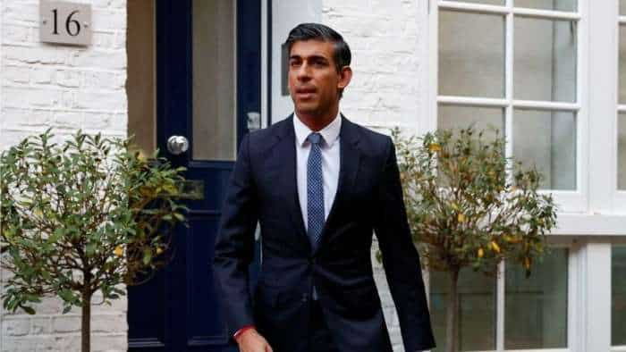 Rishi Sunak UK PN fined for not wearing seatbelt in the car while filming a video