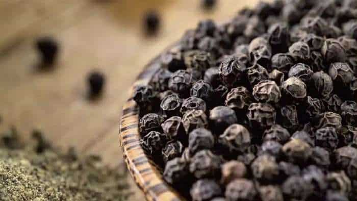 black pepper health benefits kali mirch ke fayde