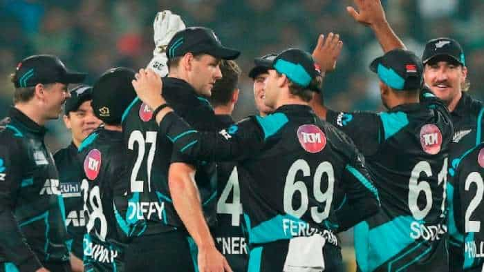 ind vs nz 1st t20 ranchi new zealand beats india by 21 runs leads series 1 0 hardik pandya mitchell santner washington sundar