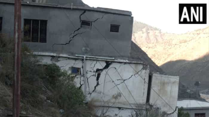 Jammu and Kashmir Cracks in several houses in Doda more than 100 people shifted to safer places