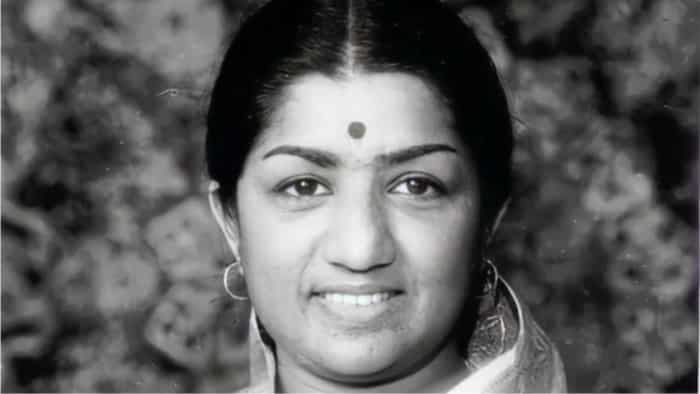 Lata Mangeshkar Death Anniversary: her lifes memorable moment through pictures 