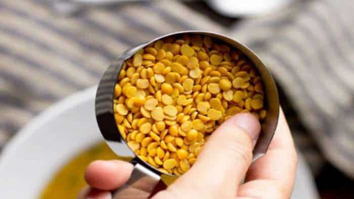 Arhar Dal par khushkhabri tur dal impot duty of 11 percent removed ahead of holi notification issued pulses prices in india