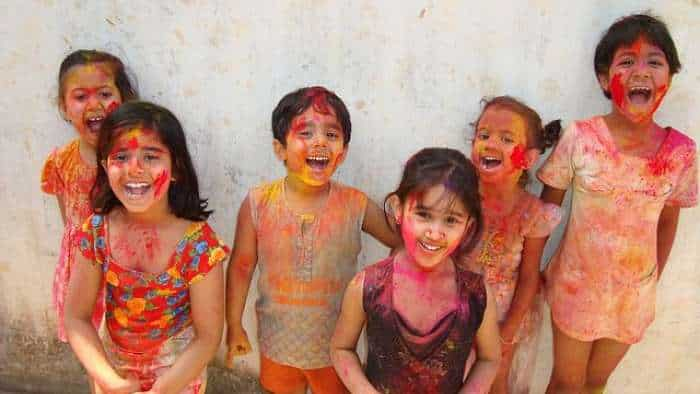 Holi Tips For Children play holi with safety take care of children while playing holi