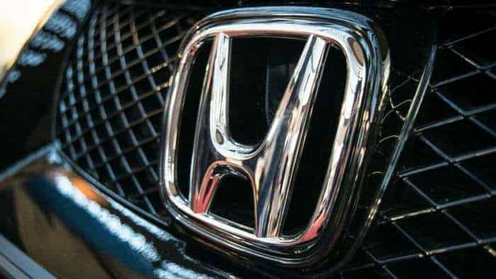 Honda Car Discount offer march 2023 get chance to save upto 26000 on honda cars New Amaze City 5th Generation WR V Jazz honda car price in india