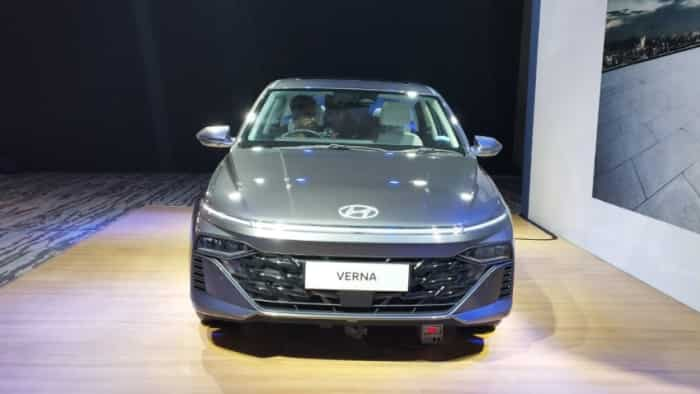 Hyundai 6th generation verna launched in India check price, design, features and mileage