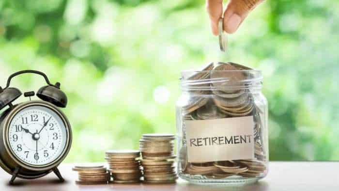 SIP Calculator 5 things to consider for retirement planning 300 rupees daily savings can generate 3 crore corpus