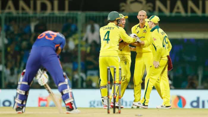 ind vs aus 3rd odi 2023 live score updates cricket match today india vs australia cricket live scoreboard and updates Chepauk stadium chennai rohit sharma steve smith