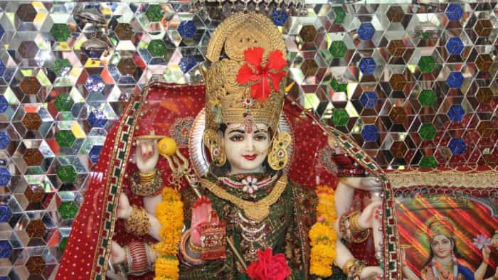 Chaitra Navratri 4th Day 2023 maa kushmanda pujan shubh muhurat significance puja vidhi mantra favourite colour and bhog