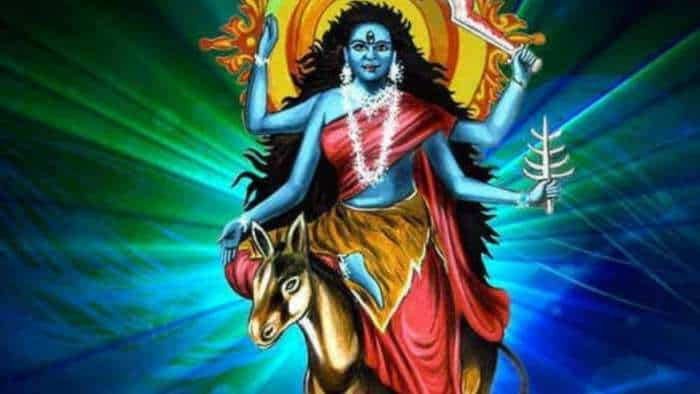 chaitra navratri 7th day 2023 maa kalratri pujan shubh muhurat puja vidhi mantra favourite colour and bhog