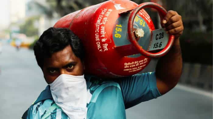 LPG free Insurance Cover upto 50 lakh compensation for gas cylinder accident know conditions and how to claim