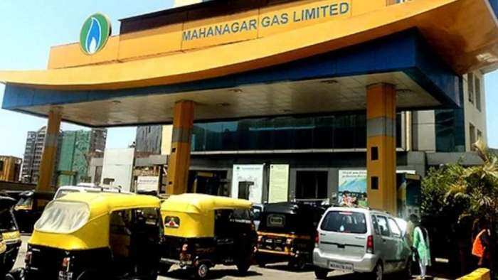 Mahanagar Gas cut CNG price by 8 rupees to 79 rupees per kilo PNG by Rs 5 per unit Effective 7 April midnight