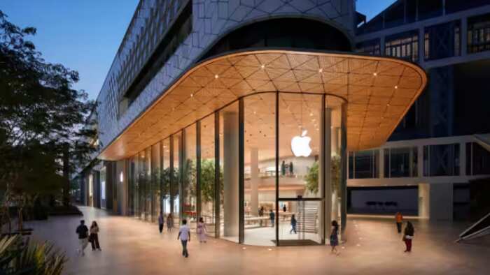 Apple first bkc store opening in mumbai CEO Tim Cook came india see latest updates