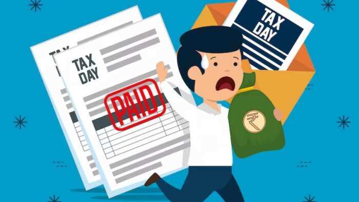 New vs Old Tax Regime salaried employees should choose their tax regime before 30th april for tax saving