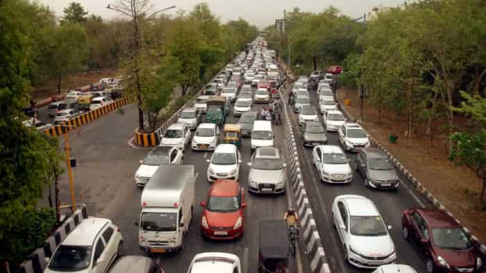 noida greater noida jam scene for approx one and half month due to construction of underpass