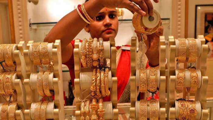 Gold Silver Price Today 10 May Gold declines 265 rupees know 10 gram rate silver latest price