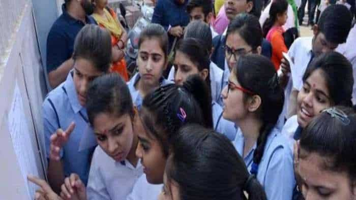 CBSE Board Result dropped by 5.38 percent student Noida Dehradun and Prayagraj region on the last rank check details 