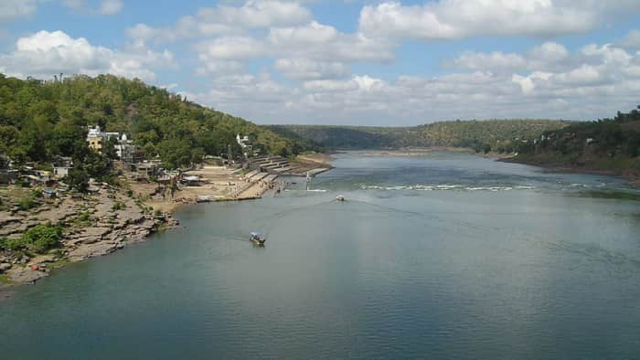 only river of india narmada main river of madhya pradesh and gujarat which flows in opposite direction know these interesting things