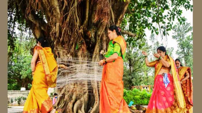 Vat Savitri 2023 Why is banyan tree worshipped on Vat Amavasya Know shubh muhurat vrat importance puja vidhi and satyavan savitri katha